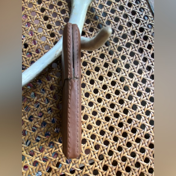 Spring-Loaded Credit Card Wallet - Picture 7 of 8